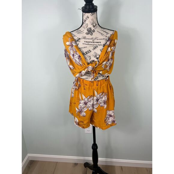 NWT Hey Samy Yellow and white floral crop top and high waisted Shorts set - Picture 11 of 11